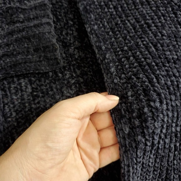 Urban Outfitters | Super Soft Chenille Knit Open Front Oversized Cardigan - Picture 5 of 6